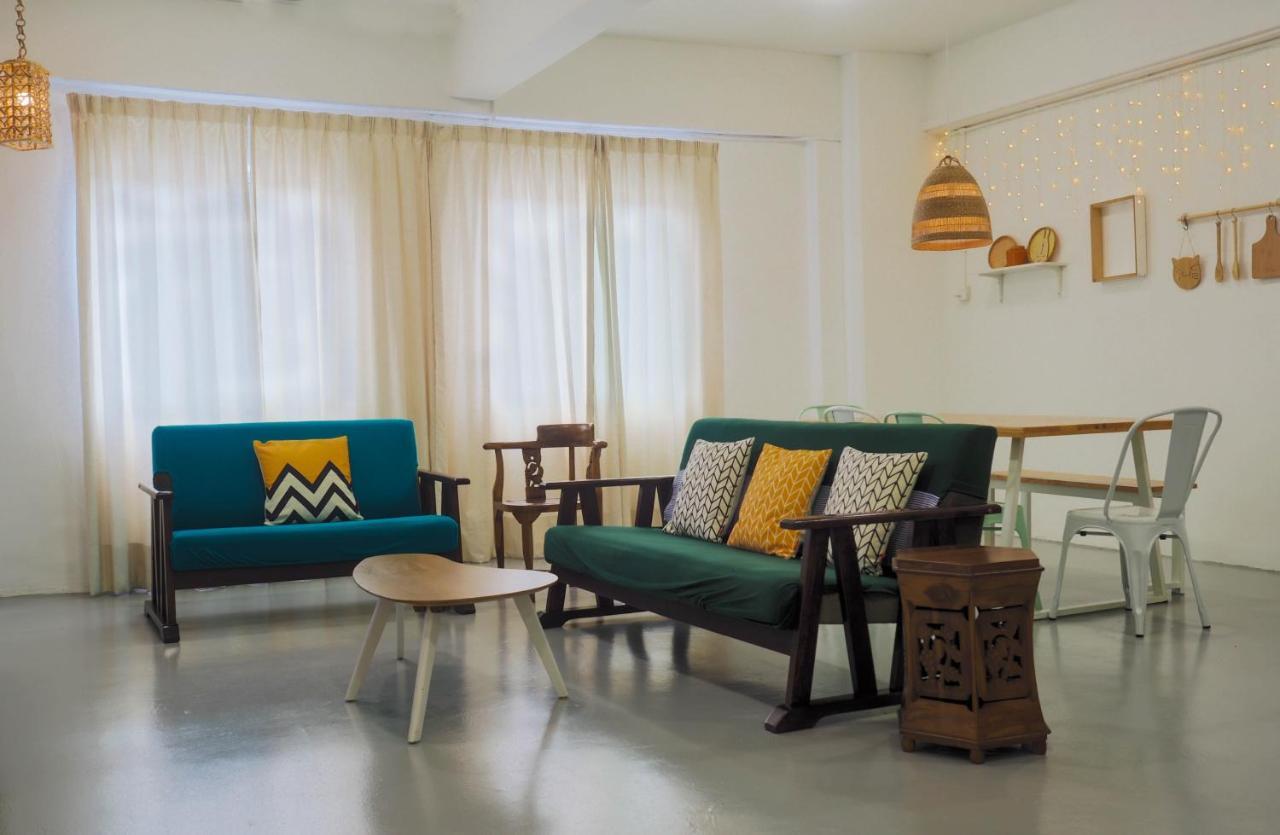 "Cloth Art Homestay" 4 Min Walk To Car Free Zone By Shine Stay 말라카 외부 사진