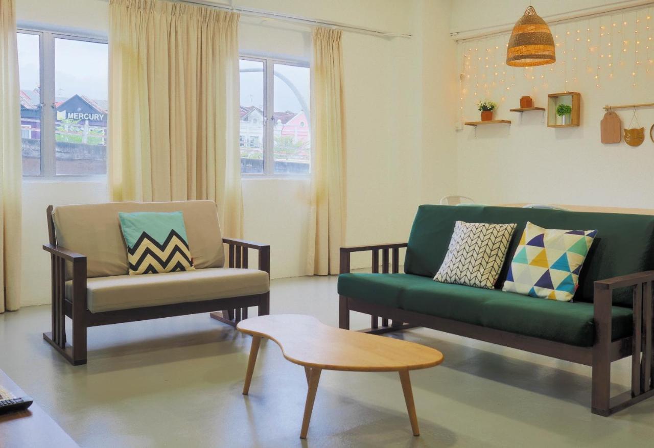 "Cloth Art Homestay" 4 Min Walk To Car Free Zone By Shine Stay 말라카 외부 사진