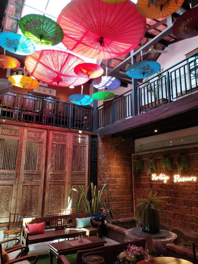 "Cloth Art Homestay" 4 Min Walk To Car Free Zone By Shine Stay 말라카 외부 사진