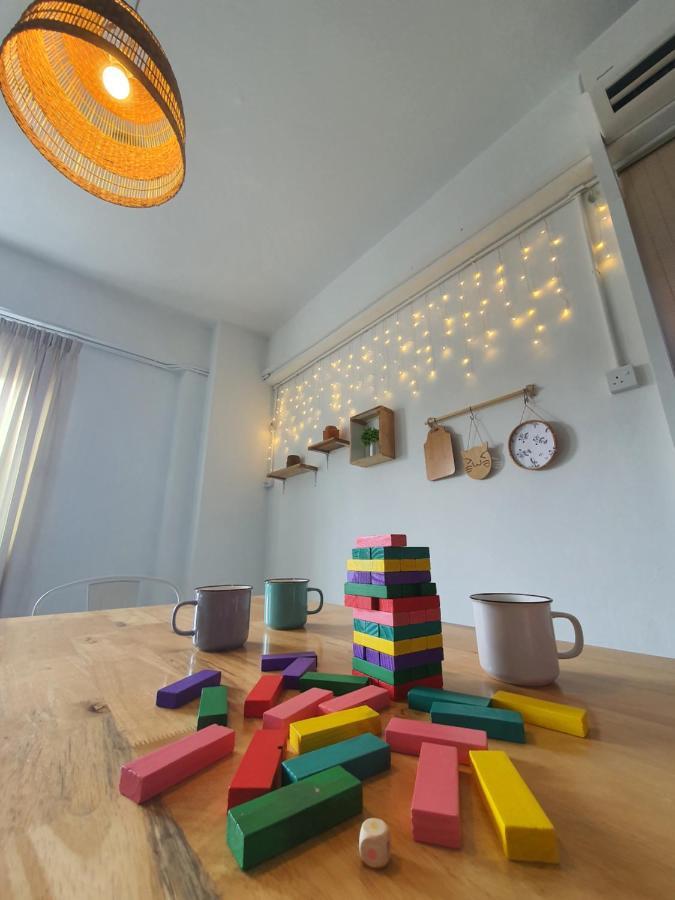 "Cloth Art Homestay" 4 Min Walk To Car Free Zone By Shine Stay 말라카 외부 사진