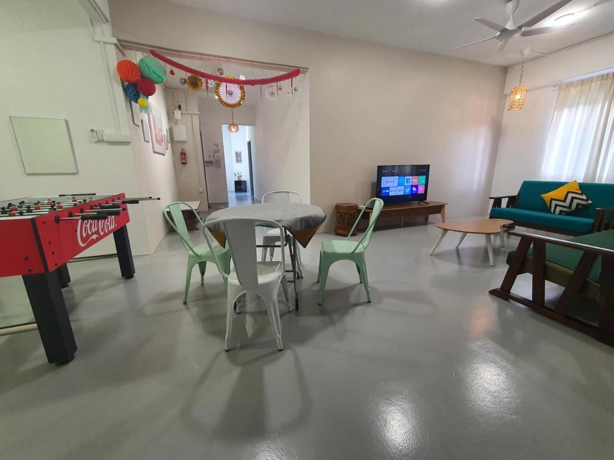 "Cloth Art Homestay" 4 Min Walk To Car Free Zone By Shine Stay 말라카 외부 사진